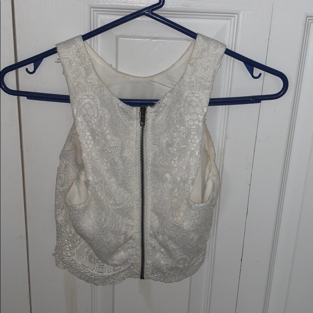 Two piece set - Picture 2 of 4